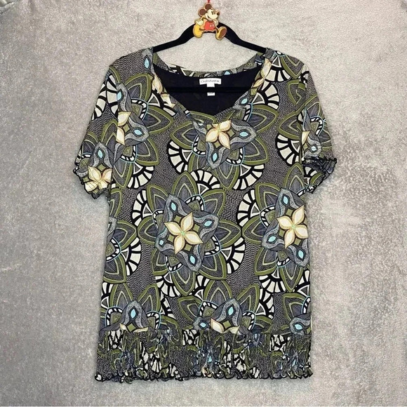 Croft & Barrow 1X Top Shirt Black Floral Scalloped Round Neck Short Sleeve P16 - Picture 1 of 7